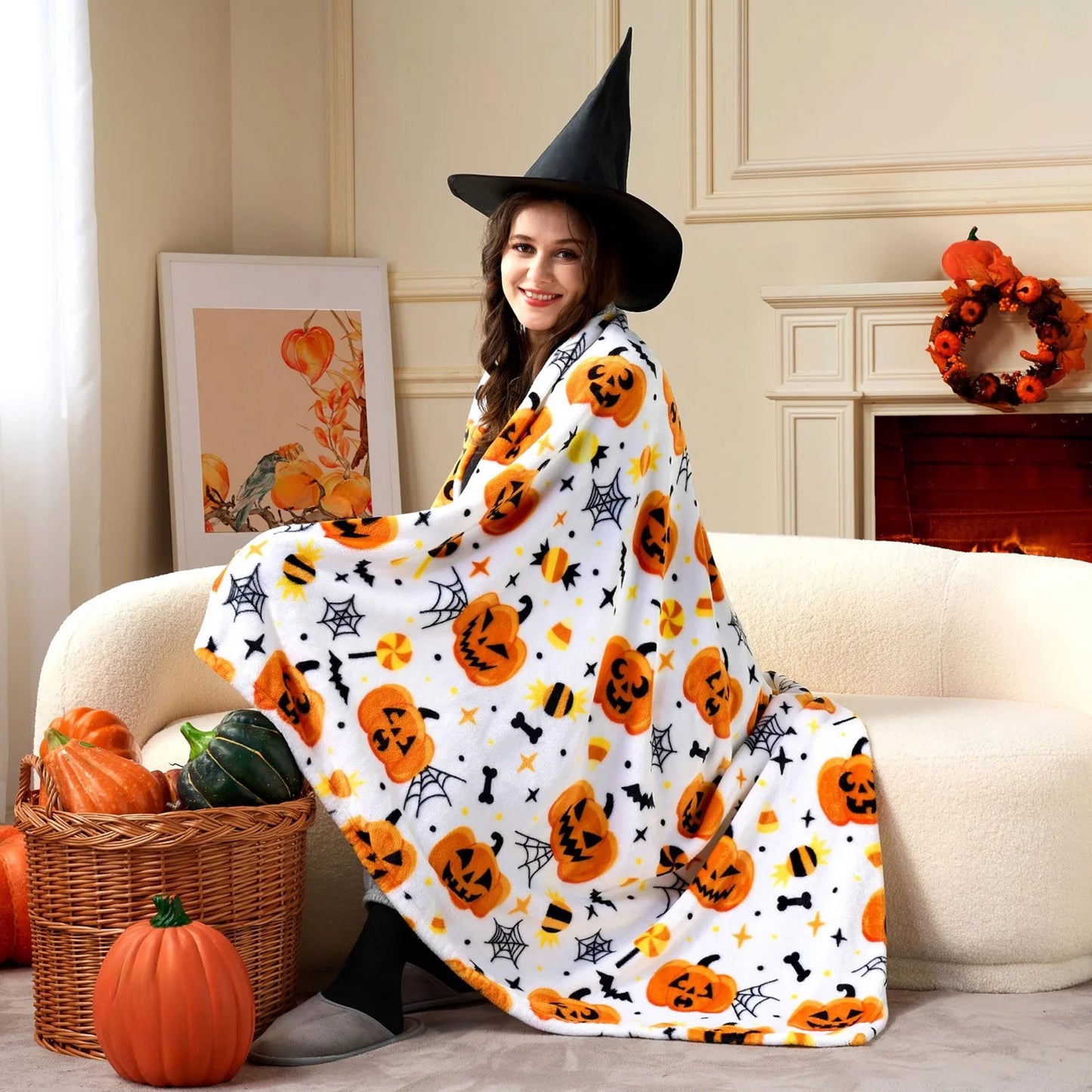 Spooky Soft Plush Halloween Throw Blanket - Cozy Spider Webs & Bats for Sofa, Bed, or Dorm