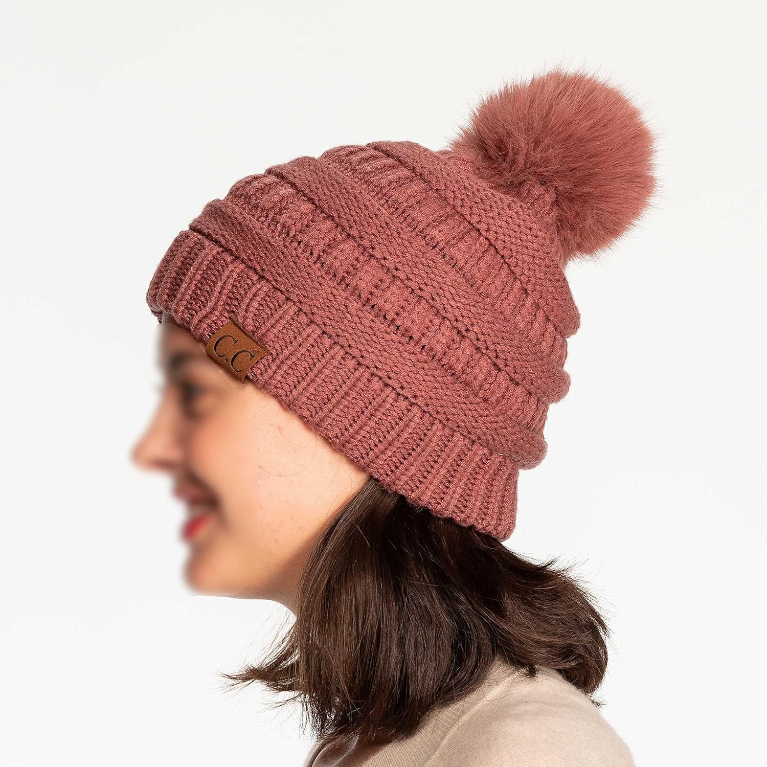 Chic Chunky Cable Knit Beanie with Luxurious Fur Pom - Your Winter & Fall Essential!