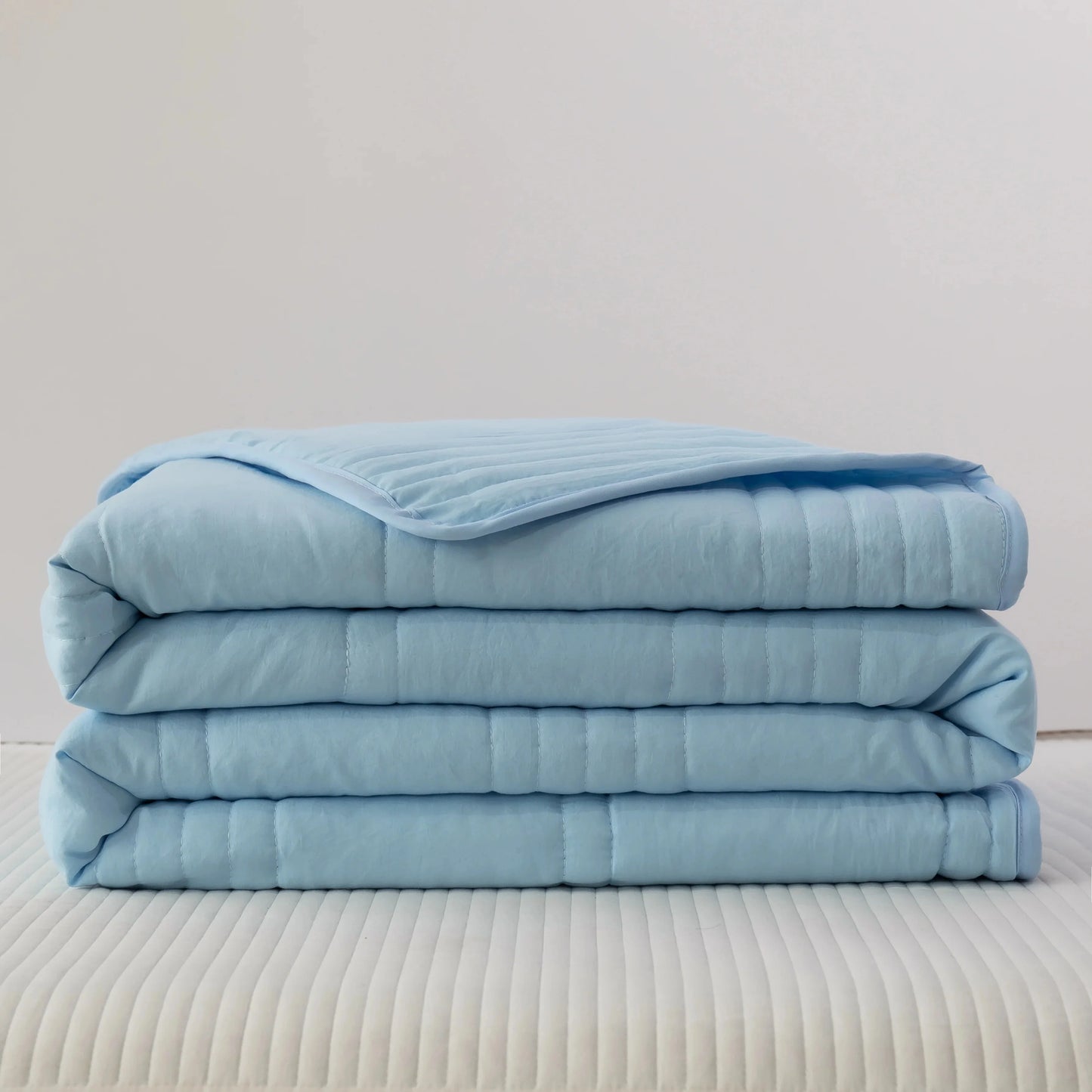 Cool & Comfortable Washable Air Conditioning Blanket - Perfect for Summer!