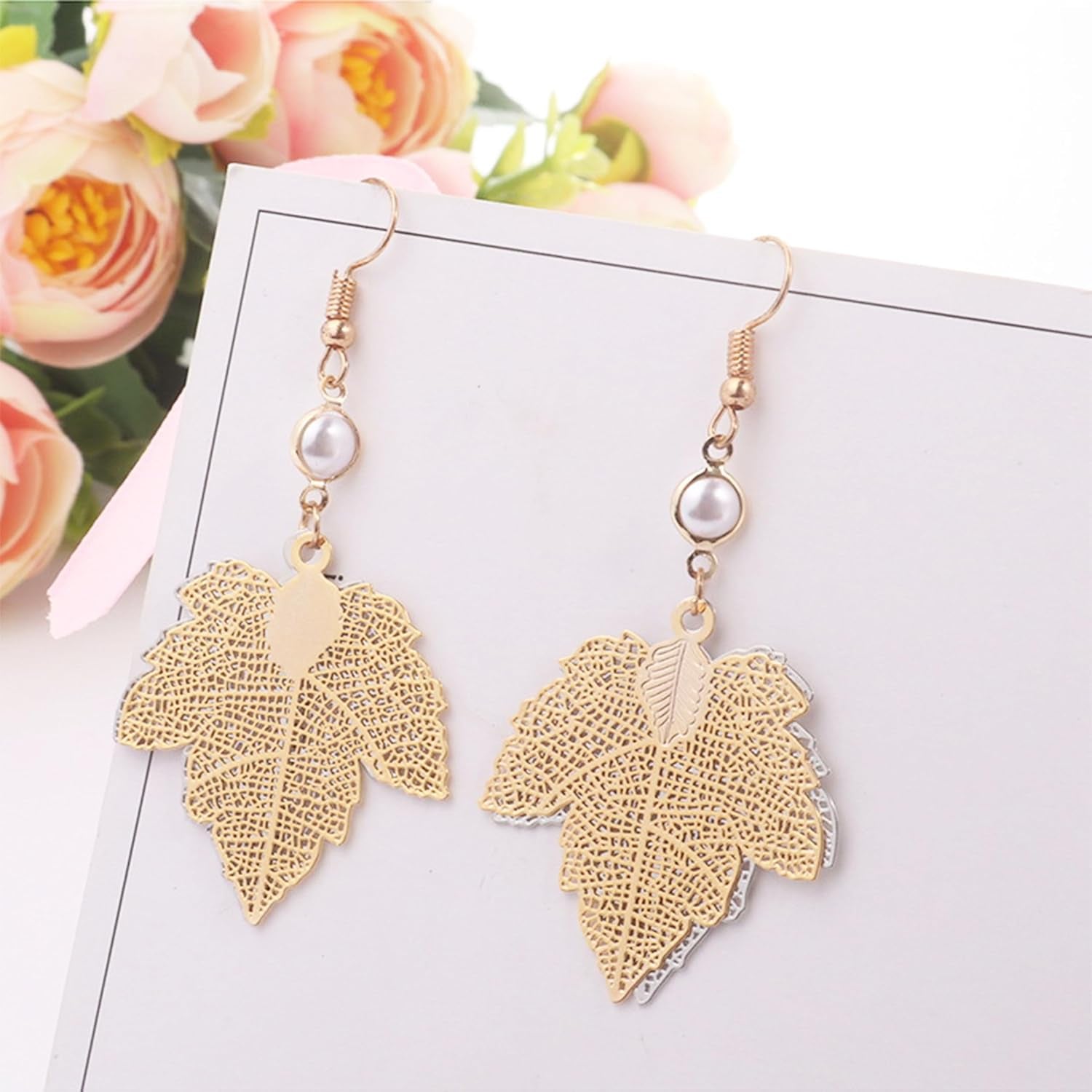 Charming Maple Leaf Fall Earrings - Ideal for Autumn Fashion & Thanksgiving Gifts 2025